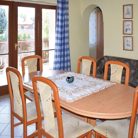 Three-bedroom In Appartamento